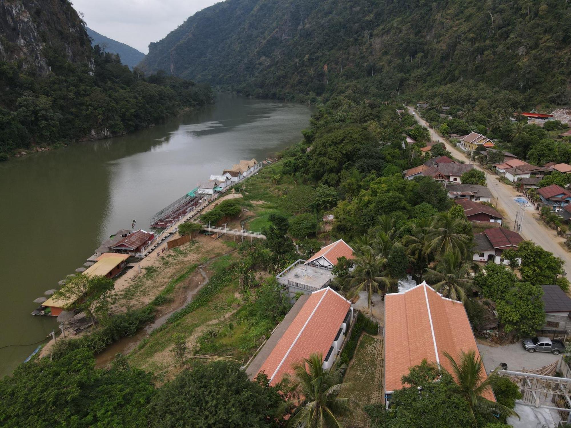 Amanda Boutique Hotel Nong Khiaw ภายนอก รูปภาพ
